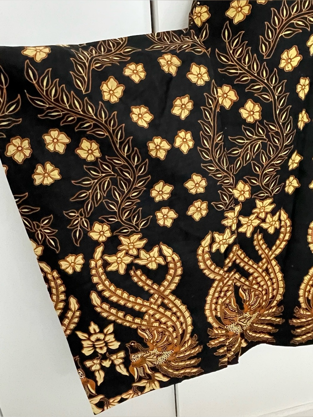 NWT Batik First Asymmetric Black Floral-Print Midi Skirt Yellow & Orange Small - Picture 9 of 14